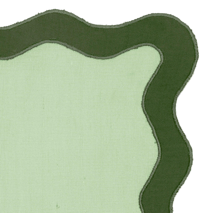 Scalloped - Edge Linen Placemat (Set of 4)
