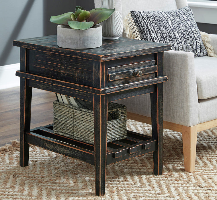 Reeds Farm - Chairside Table