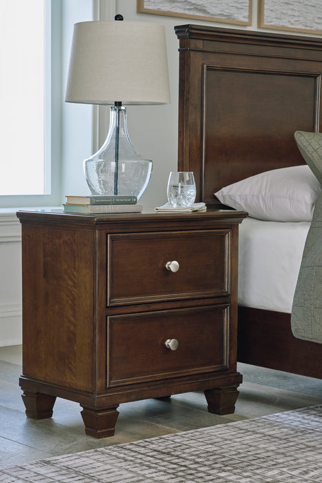 Danabrin Twin Panel Bed with Mirrored Dresser, Chest and 2 Nightstands